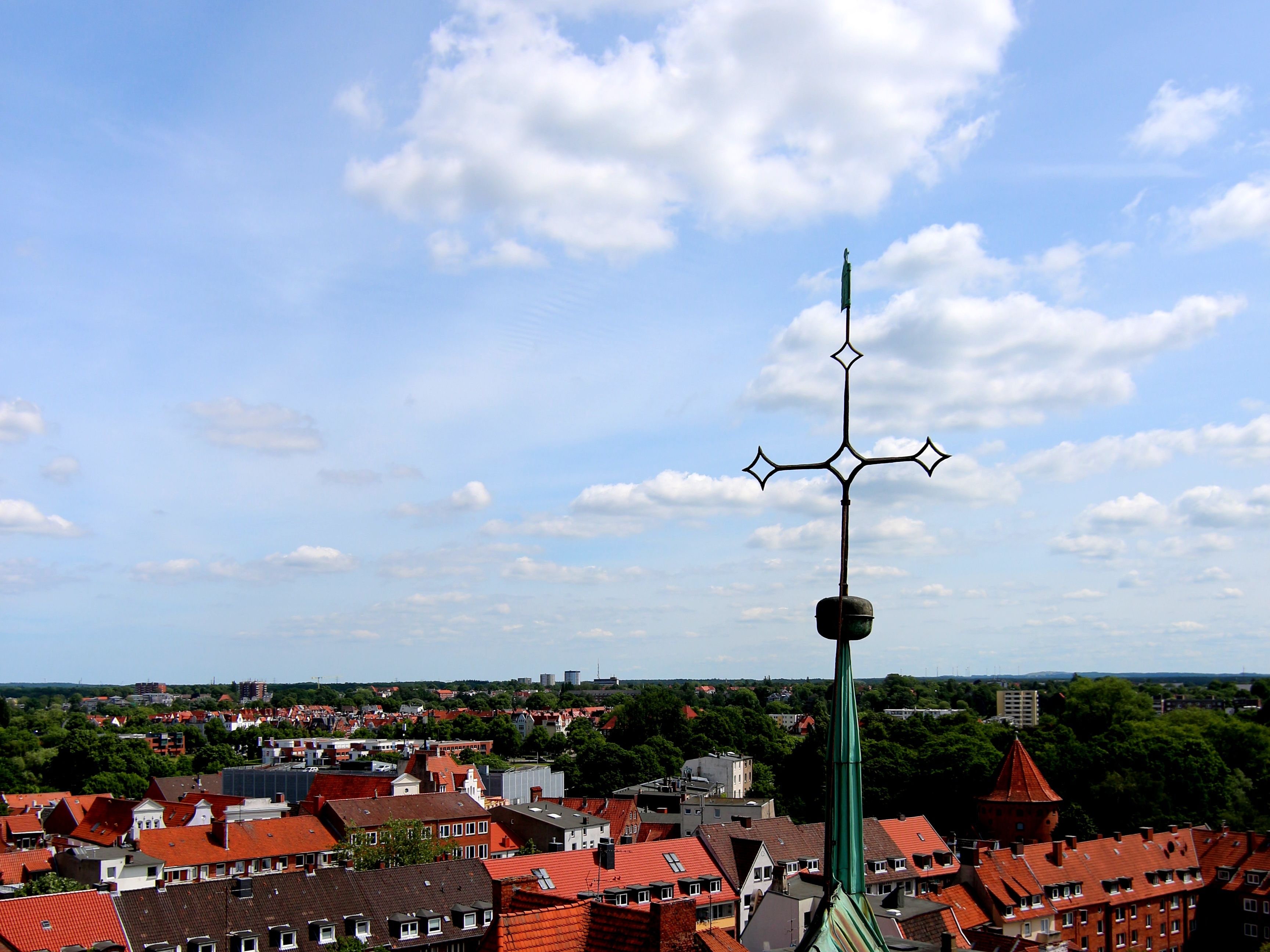 Der Blick auf die Stadt vom Dach der Aegidienkirche